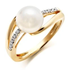 9ct Gold Diamond Freshwater Cultured Pearl Ring